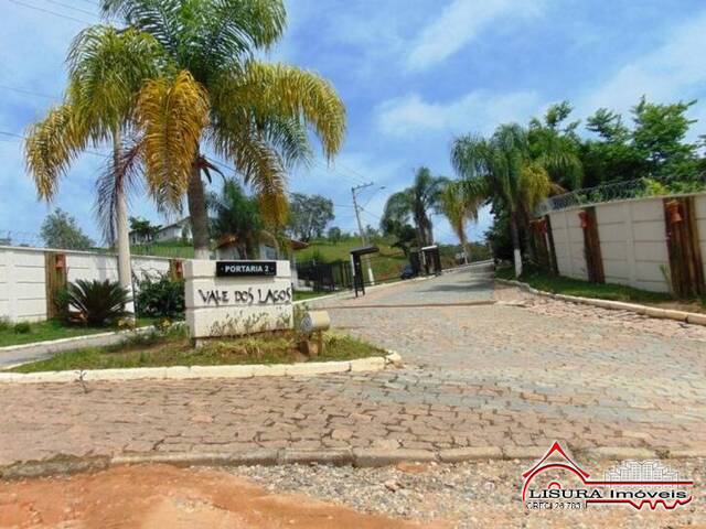 Venda em Condomínio Parque Vale dos Lagos - Jacareí