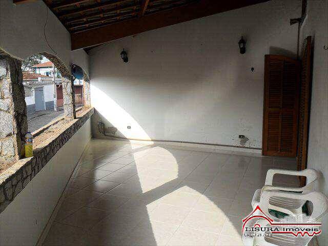 Casa à venda com 6 quartos, 303m² - Foto 3