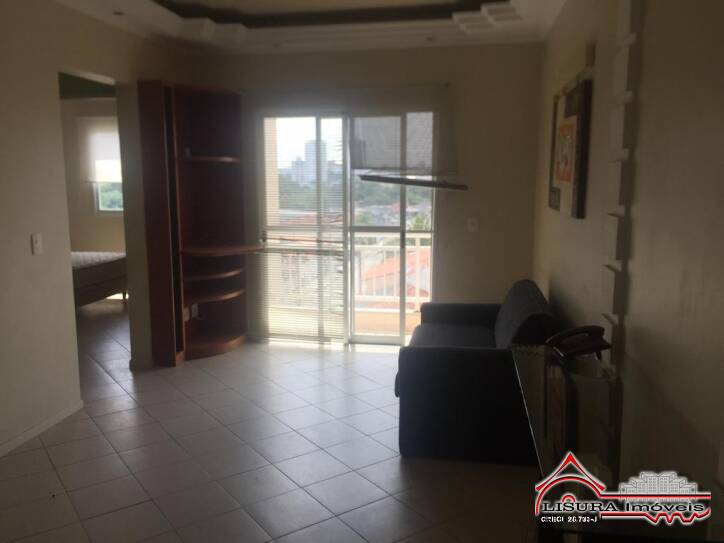 Apartamento à venda com 2 quartos, 68m² - Foto 1