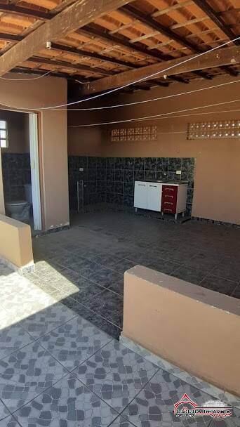 Casa à venda com 2 quartos, 240m² - Foto 18