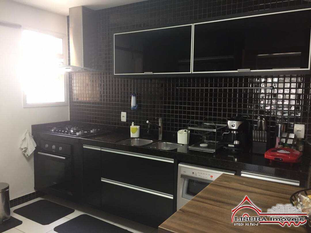 Apartamento à venda com 3 quartos, 176m² - Foto 11