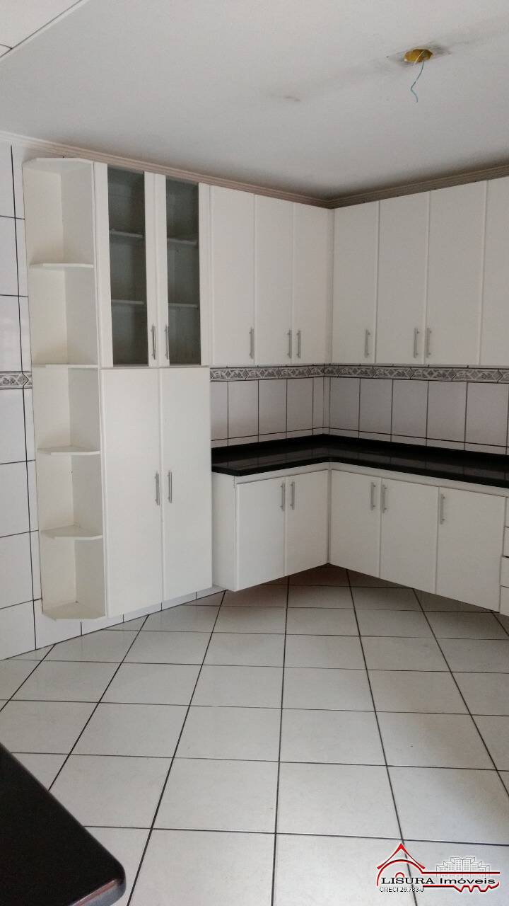 Casa à venda com 4 quartos, 259m² - Foto 11