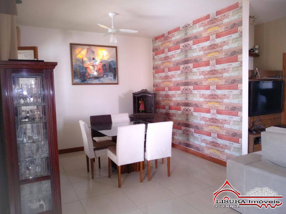 Casa à venda com 4 quartos, 200m² - Foto 5