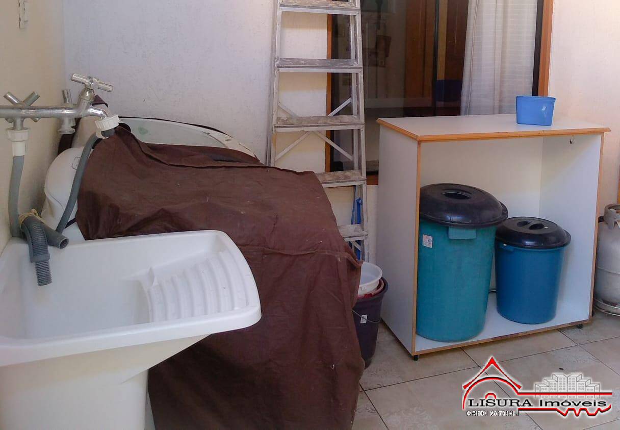 Casa à venda com 4 quartos, 200m² - Foto 18