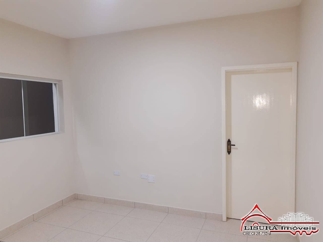 Casa à venda com 2 quartos, 100m² - Foto 4