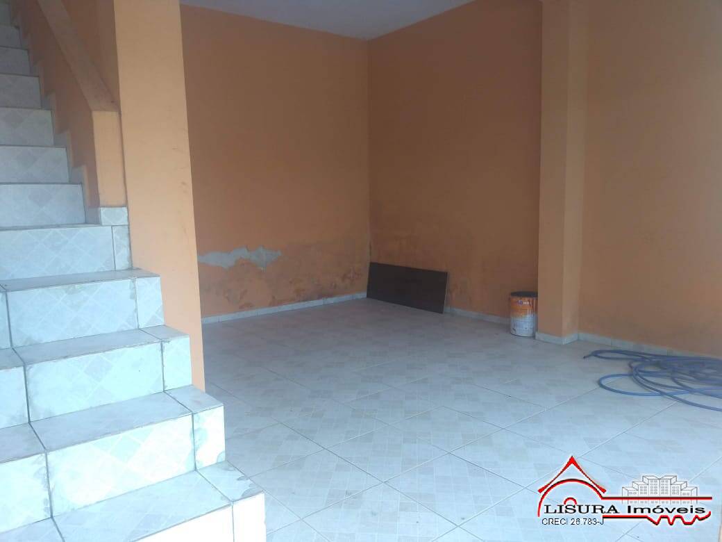 Casa à venda com 3 quartos, 250m² - Foto 2