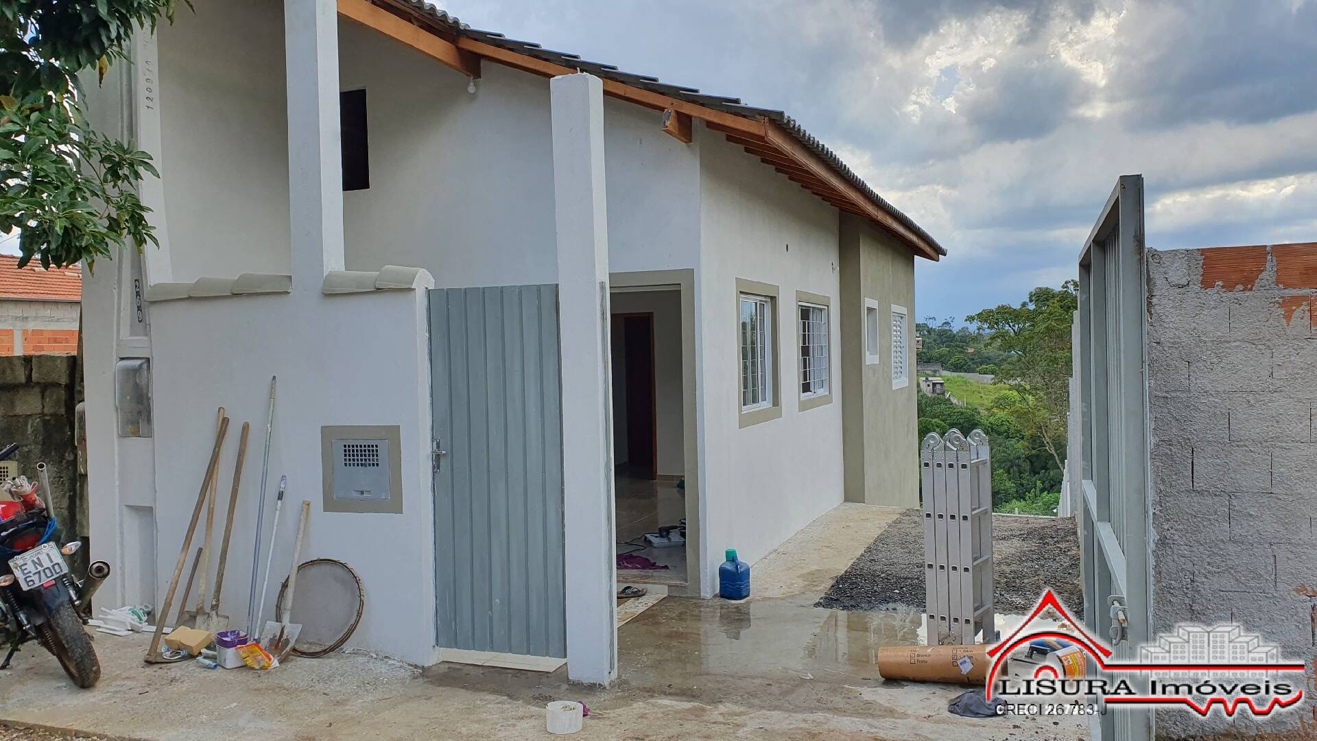 Casa à venda com 2 quartos, 67m² - Foto 1