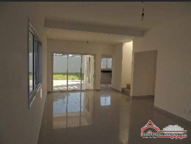 Casa de Condomínio à venda com 4 quartos, 210m² - Foto 3