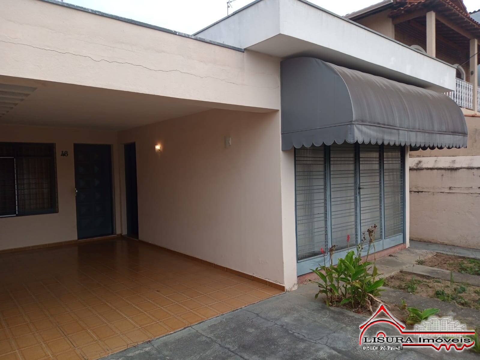 Casa à venda com 2 quartos, 170m² - Foto 1