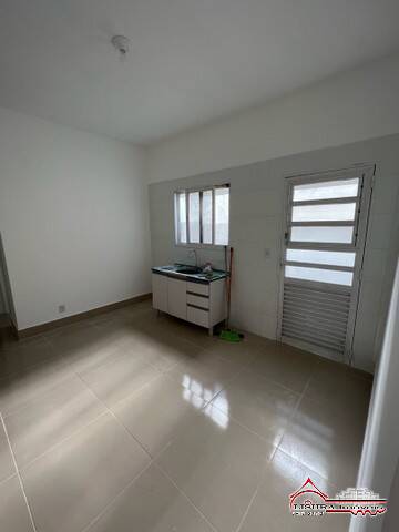 Casa à venda com 2 quartos, 58m² - Foto 5