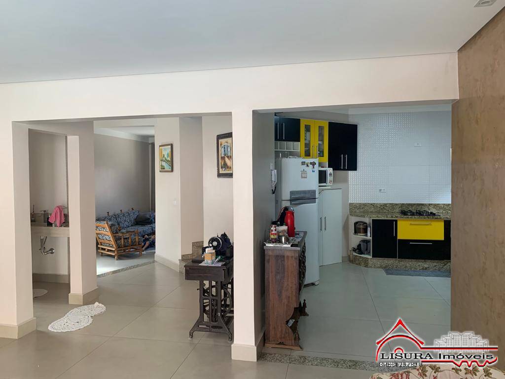 Casa à venda com 3 quartos, 200m² - Foto 8