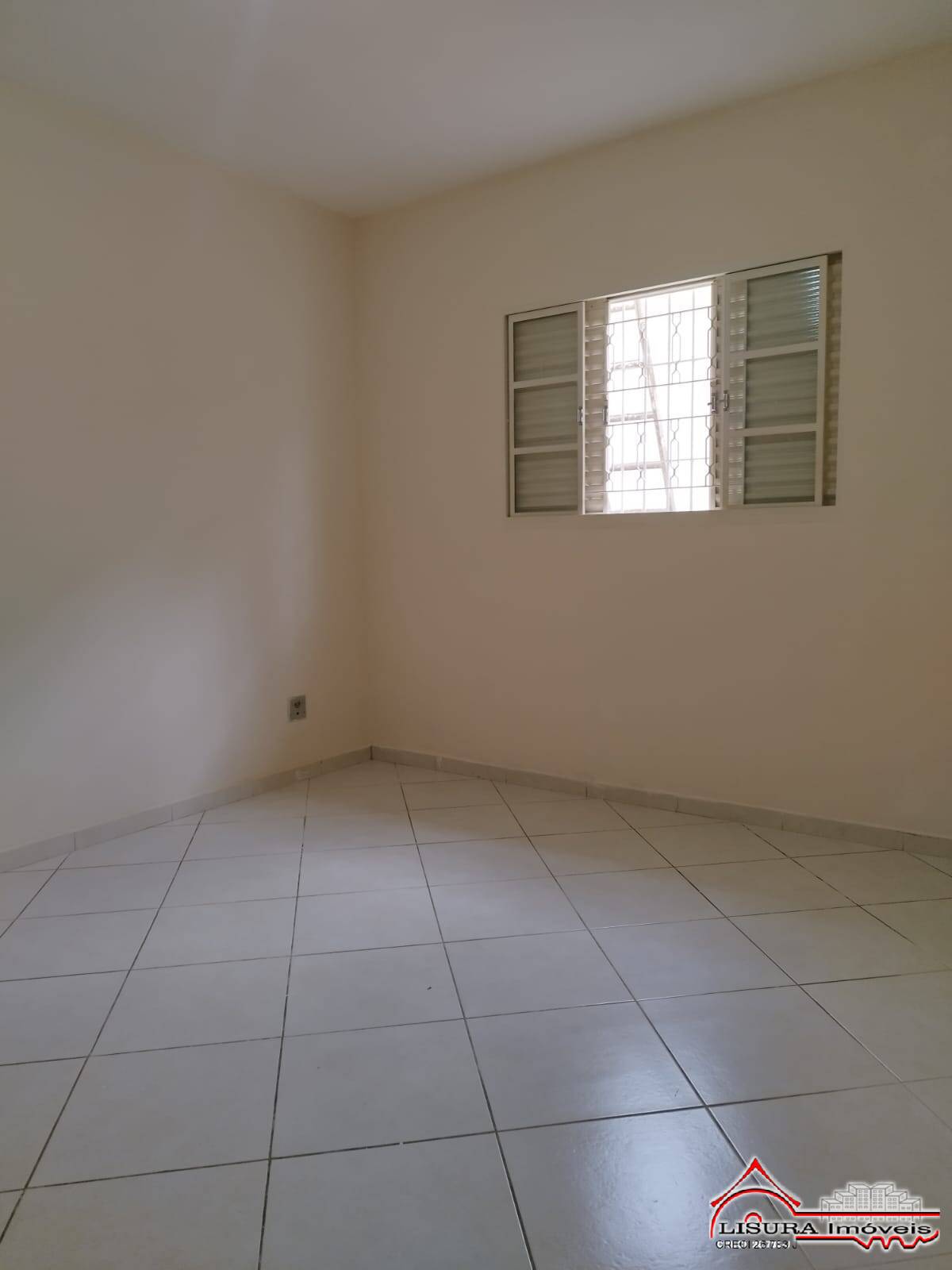 Casa à venda com 3 quartos, 241m² - Foto 11