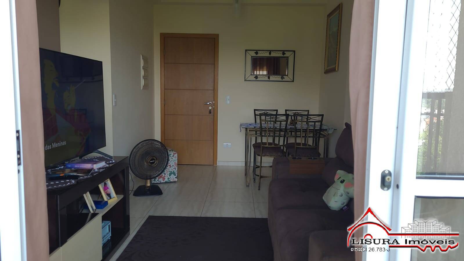 Apartamento à venda com 2 quartos, 64m² - Foto 3