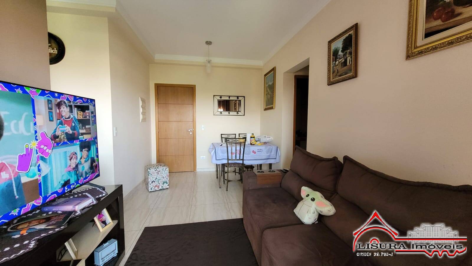 Apartamento à venda com 2 quartos, 64m² - Foto 2