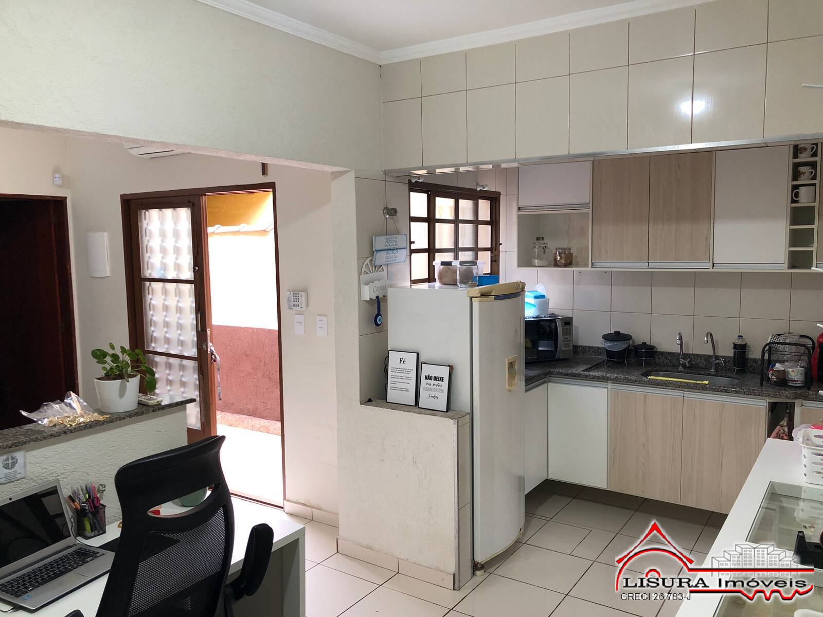 Casa à venda com 3 quartos, 140m² - Foto 4