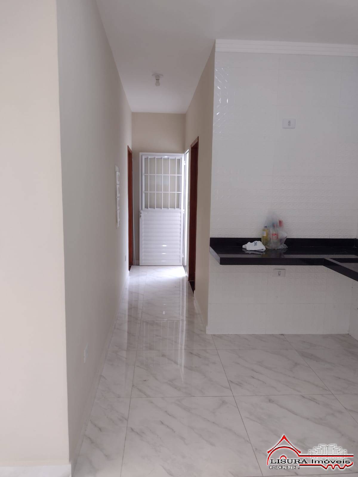 Casa à venda com 3 quartos, 110m² - Foto 5