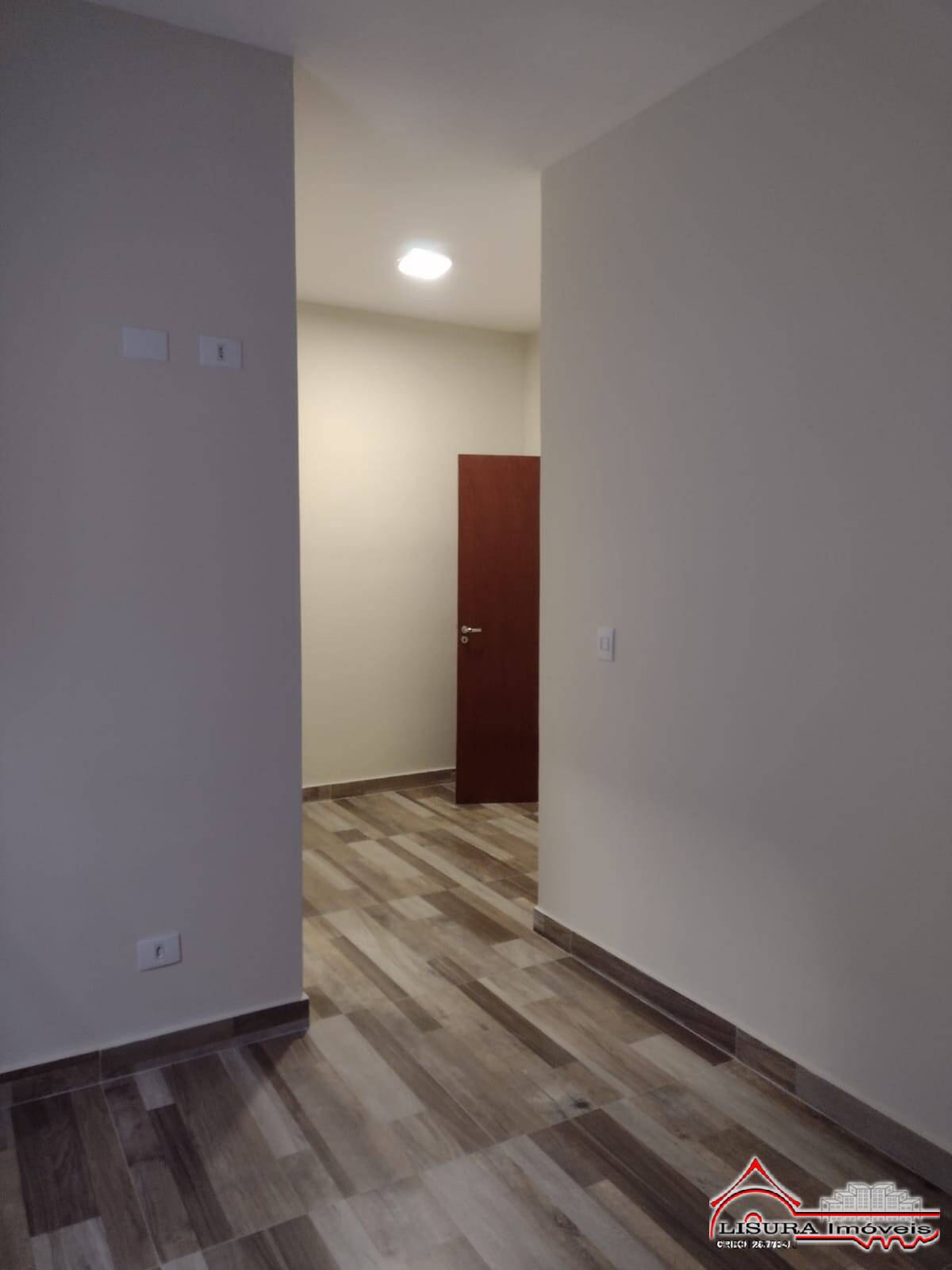 Casa à venda com 3 quartos, 110m² - Foto 8