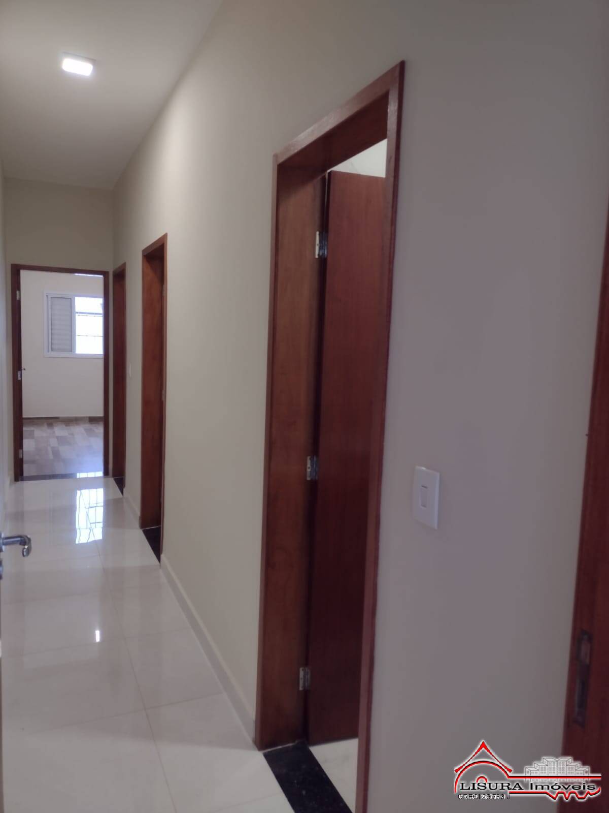 Casa à venda com 3 quartos, 110m² - Foto 13