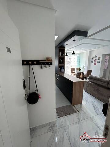 Apartamento à venda com 2 quartos, 62m² - Foto 6