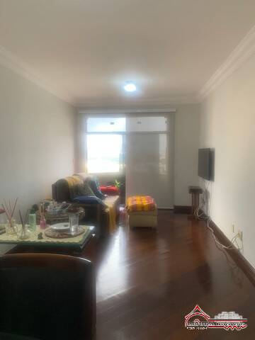 Apartamento à venda com 3 quartos, 90m² - Foto 2