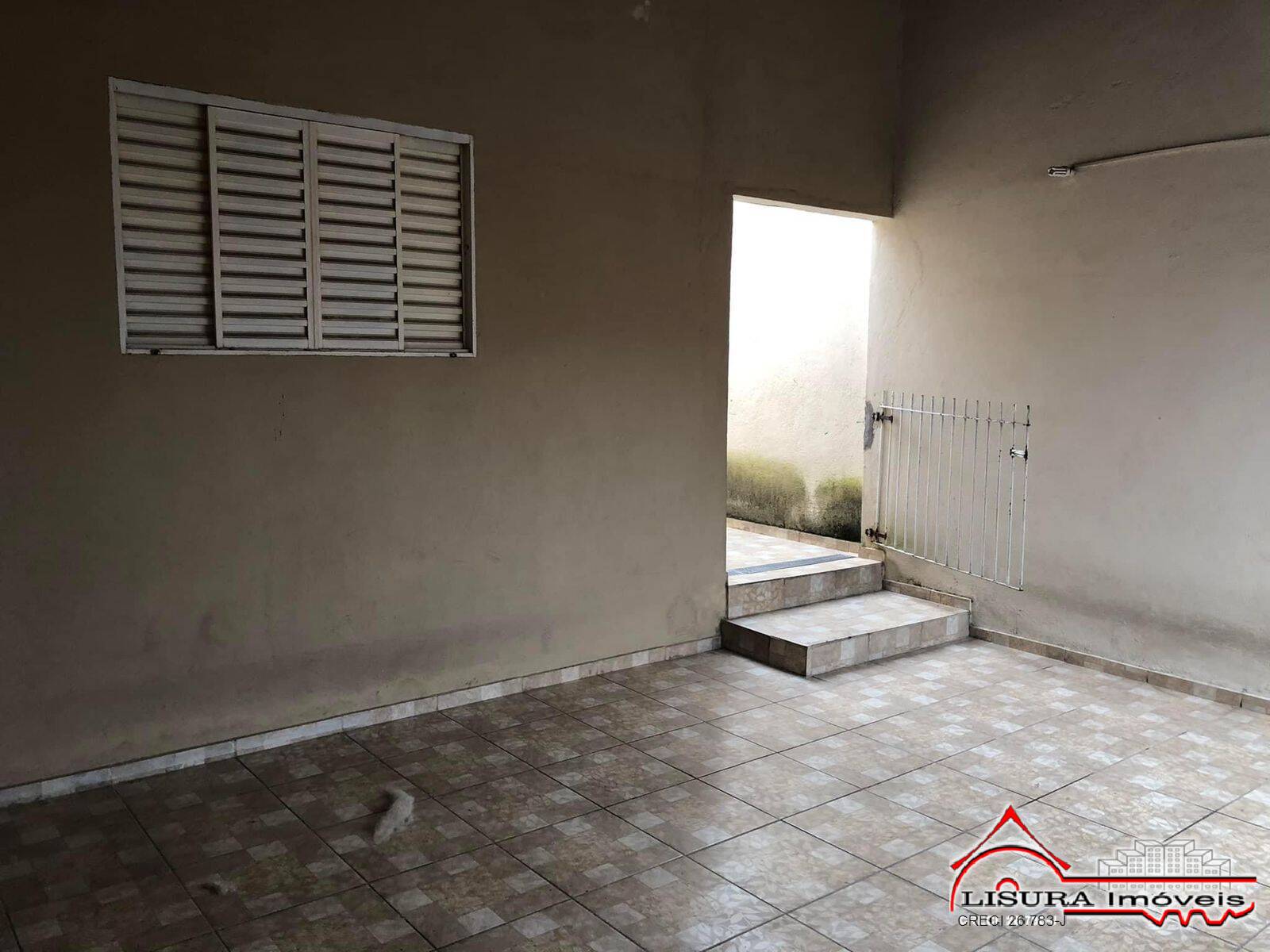 Casa à venda com 2 quartos, 85m² - Foto 1