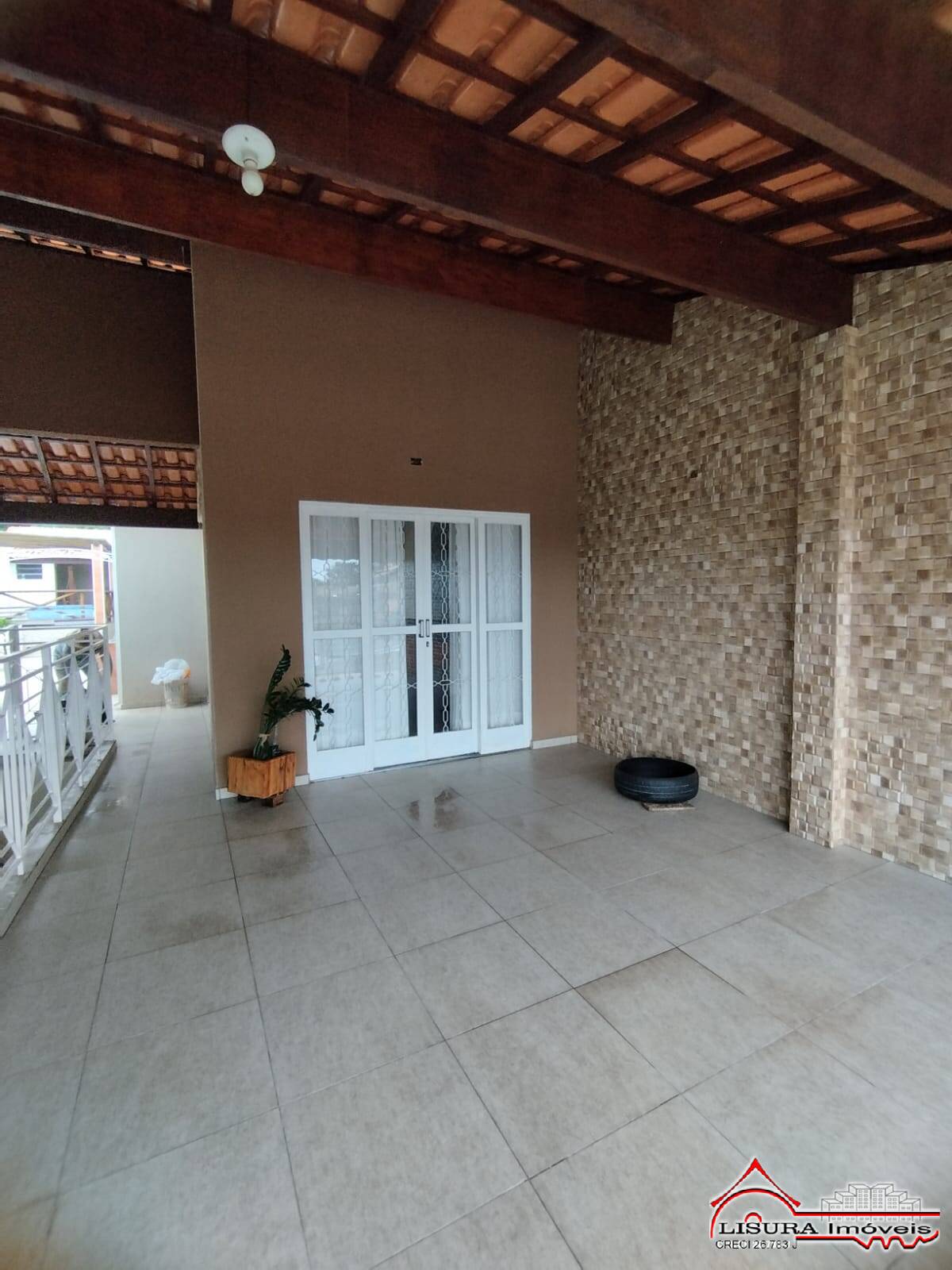 Casa à venda com 2 quartos, 145m² - Foto 3