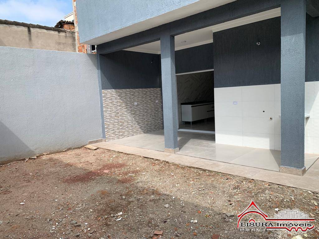 Casa à venda com 3 quartos, 121m² - Foto 3