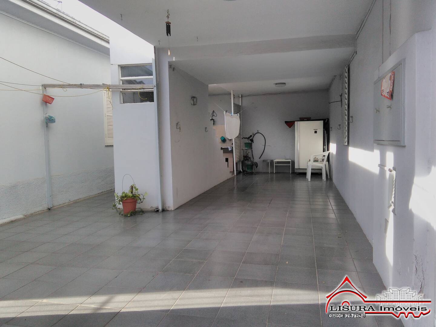 Casa à venda com 3 quartos, 204m² - Foto 2