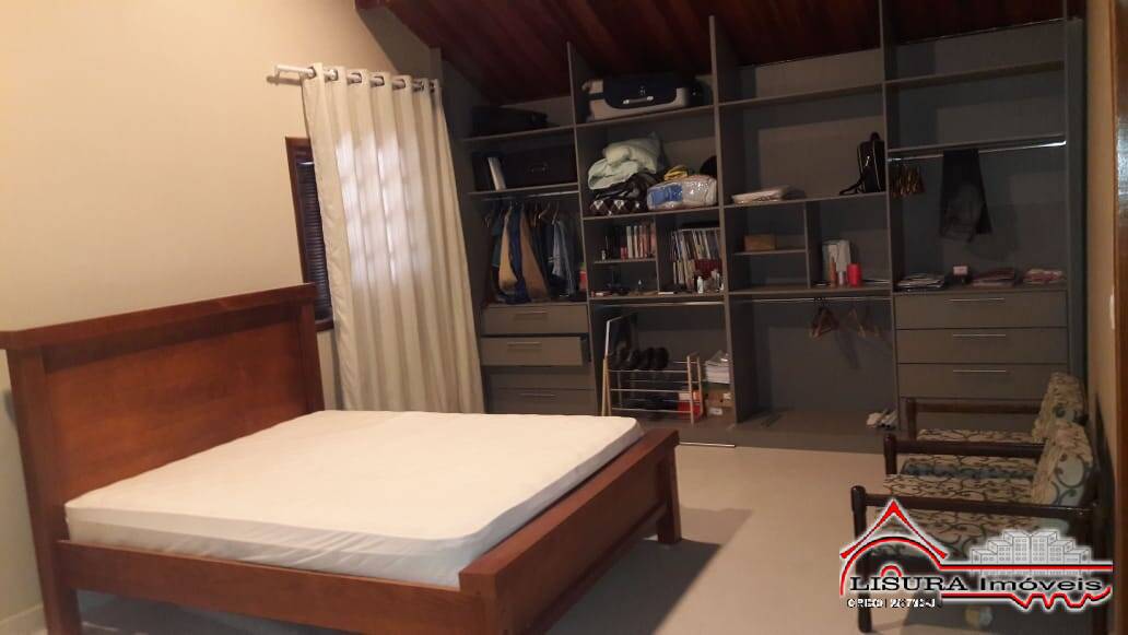 Casa à venda com 4 quartos, 250m² - Foto 26