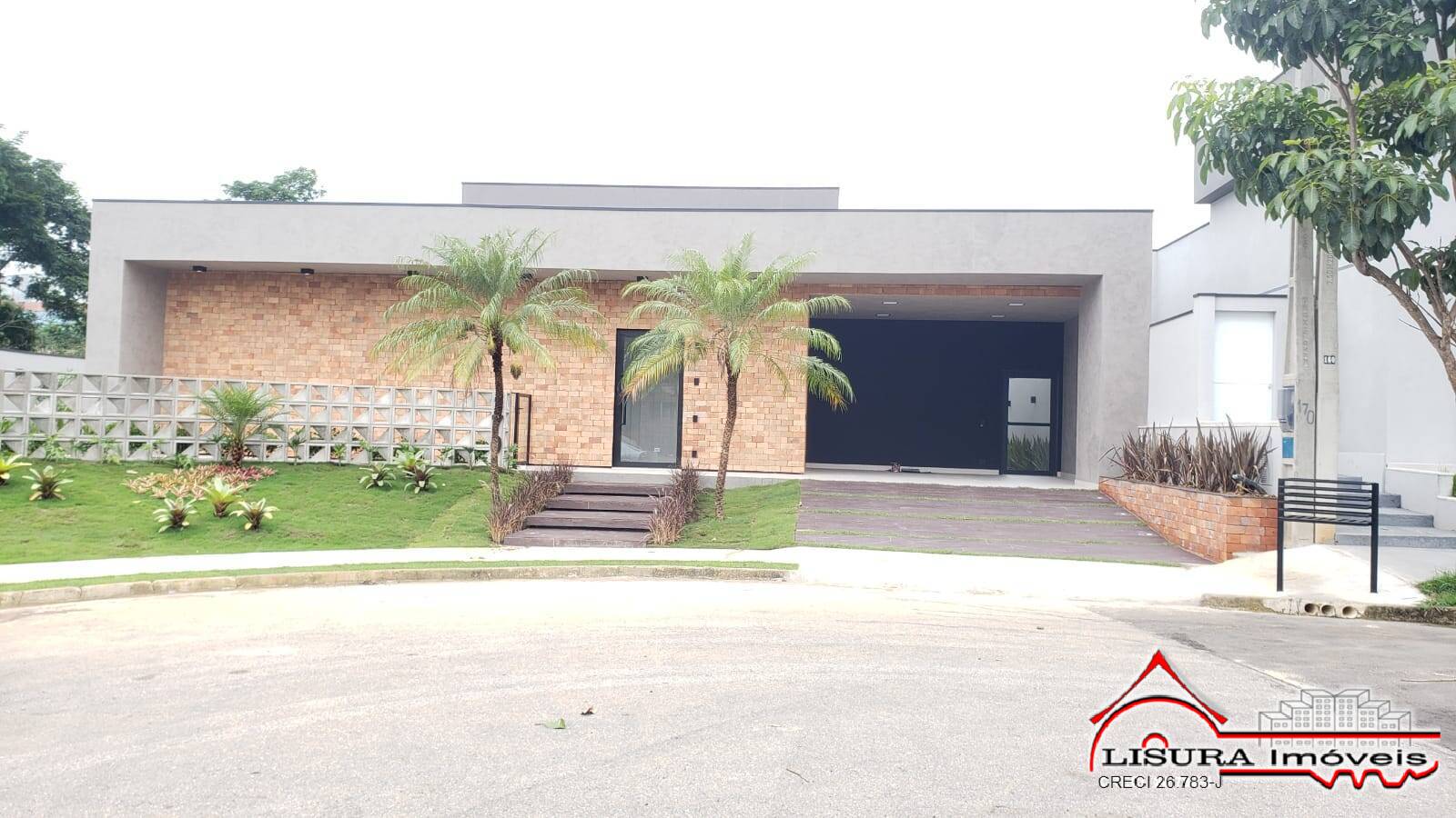 Casa de Condomínio à venda com 3 quartos, 254m² - Foto 2