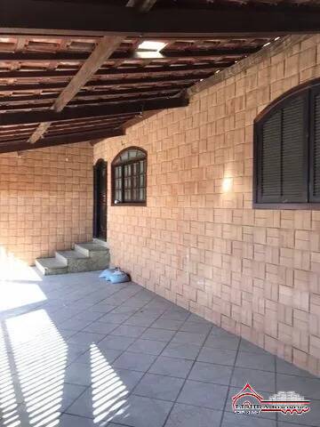 Casa à venda com 3 quartos, 146m² - Foto 2