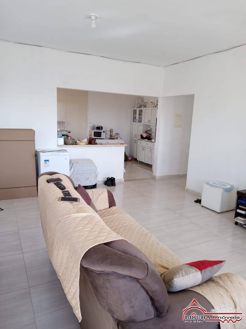 Casa à venda com 3 quartos, 200m² - Foto 4