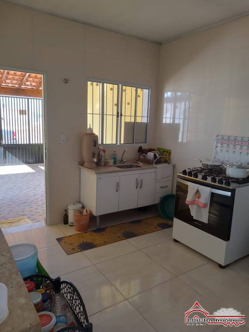 Casa à venda com 3 quartos, 200m² - Foto 8