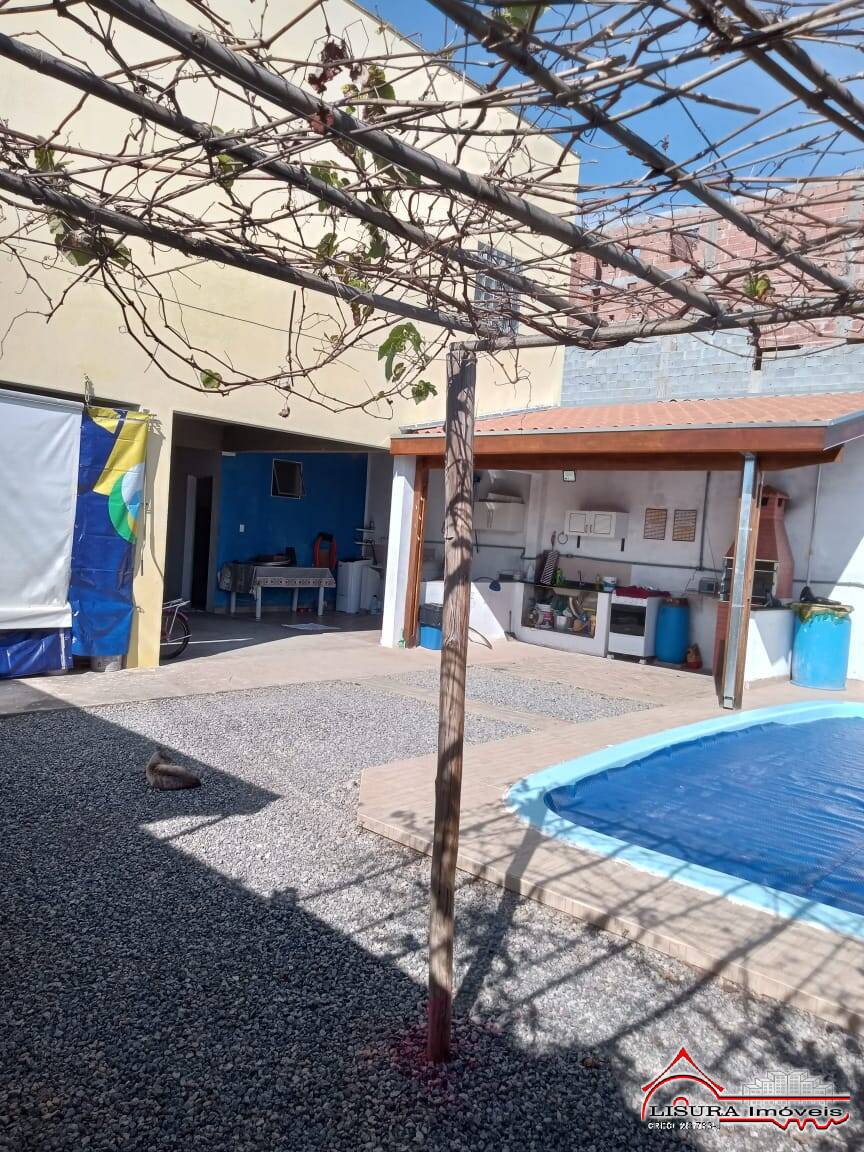 Casa à venda com 3 quartos, 200m² - Foto 20