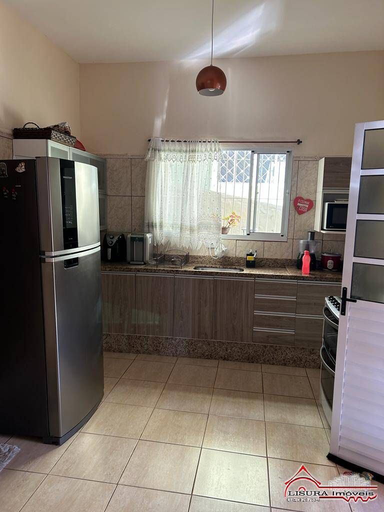 Casa à venda com 4 quartos, 250m² - Foto 7