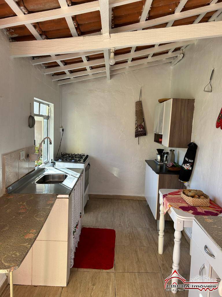 Casa à venda com 4 quartos, 250m² - Foto 14