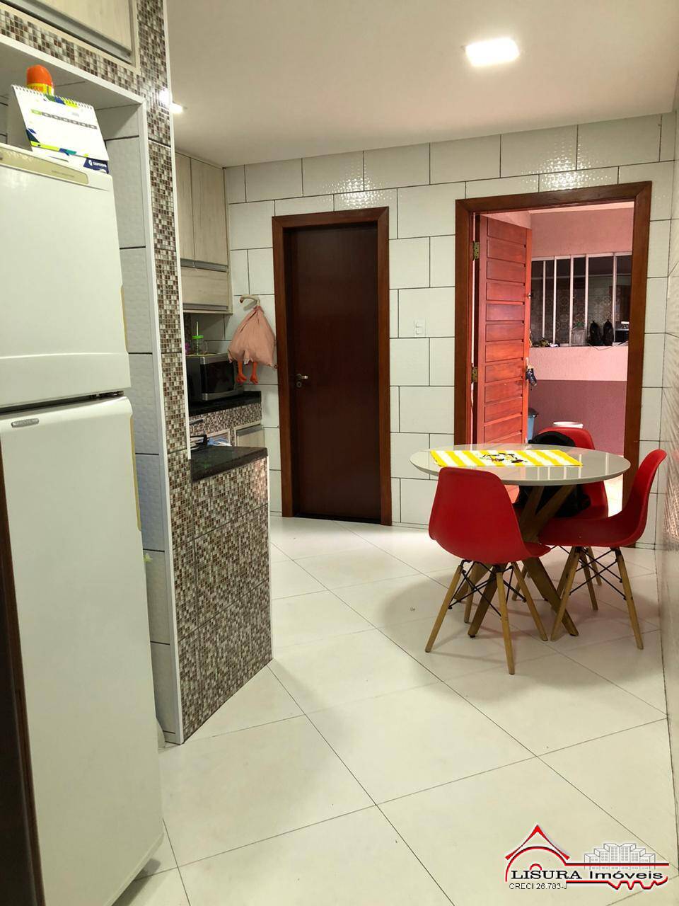 Casa para alugar com 5 quartos, 177m² - Foto 11