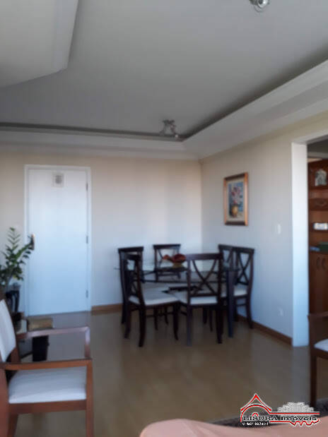 Apartamento à venda com 3 quartos, 96m² - Foto 2