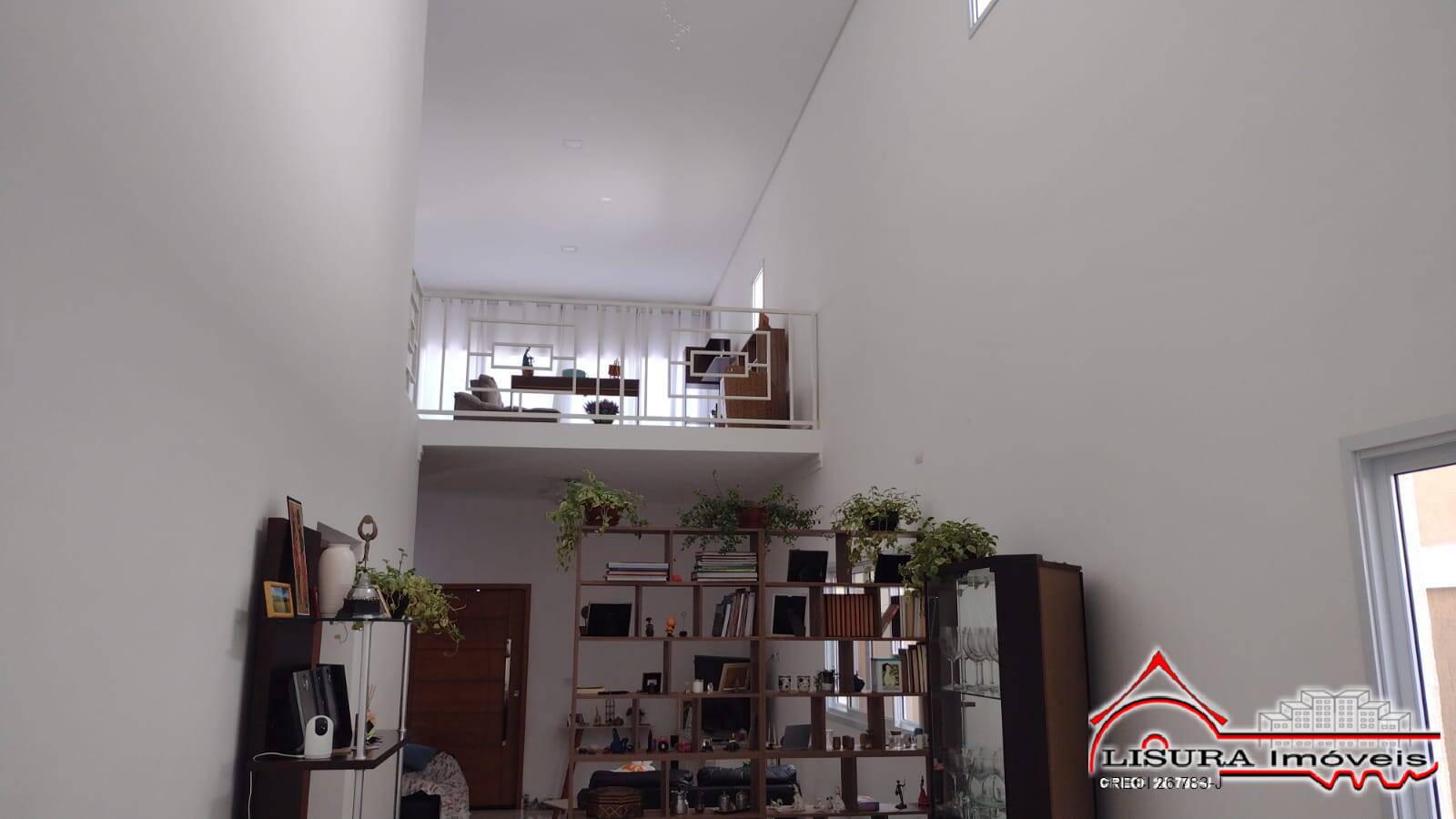 Casa de Condomínio à venda com 3 quartos, 211m² - Foto 4