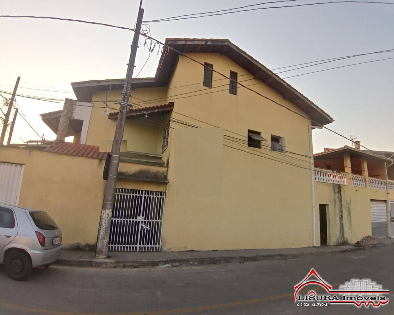 Casa à venda com 4 quartos, 198m² - Foto 1