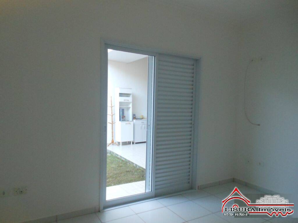 Casa para alugar com 3 quartos, 250m² - Foto 10