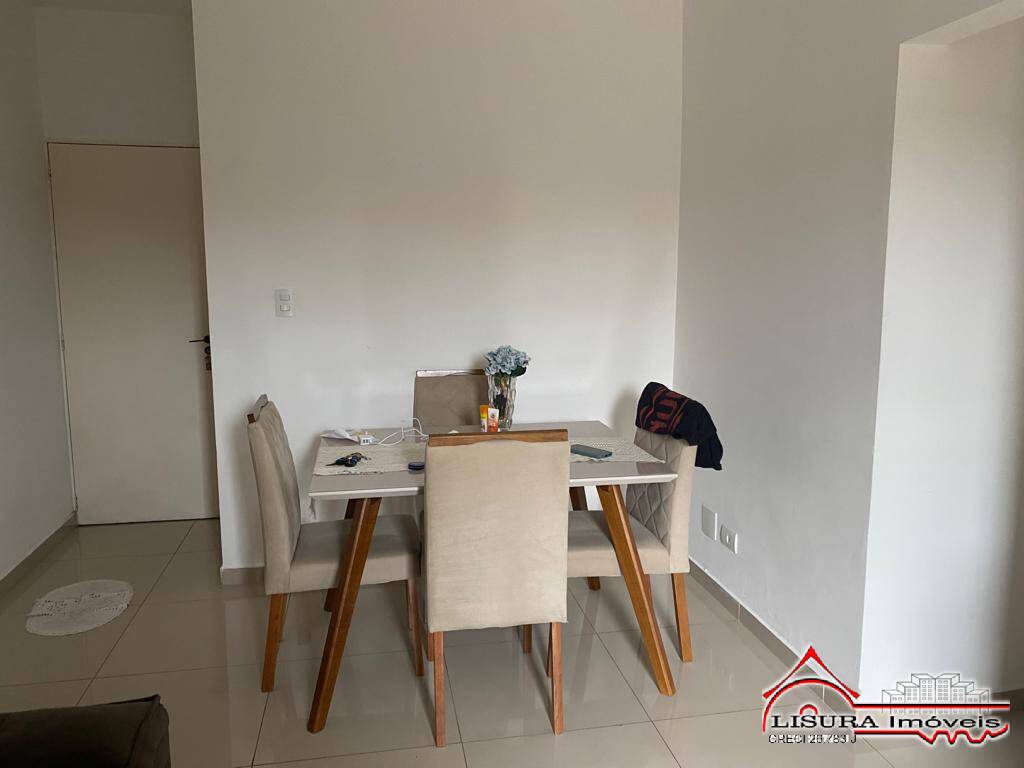 Apartamento à venda com 3 quartos, 76m² - Foto 2