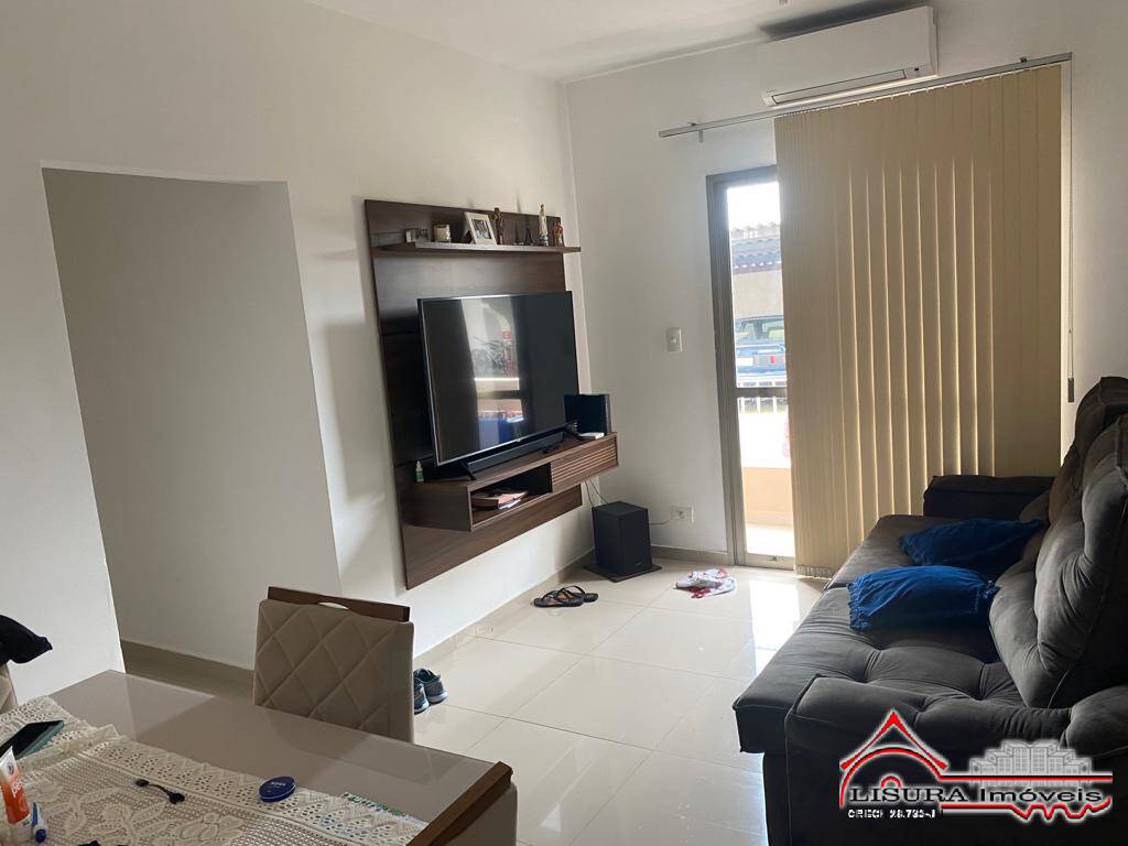 Apartamento à venda com 3 quartos, 76m² - Foto 1