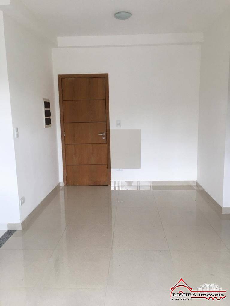 Apartamento à venda com 2 quartos, 64m² - Foto 1