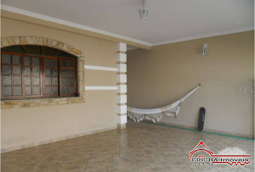 Casa à venda com 4 quartos, 140m² - Foto 4