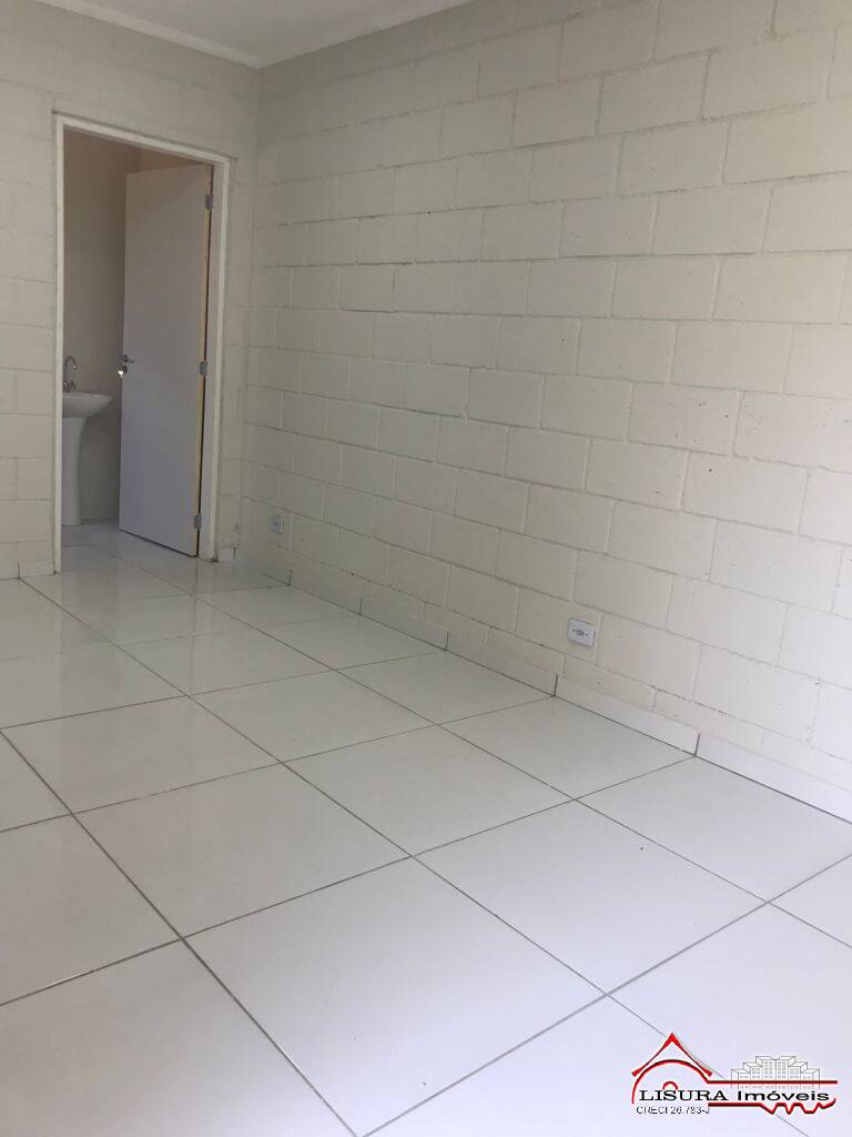 Casa à venda com 2 quartos, 1000m² - Foto 7