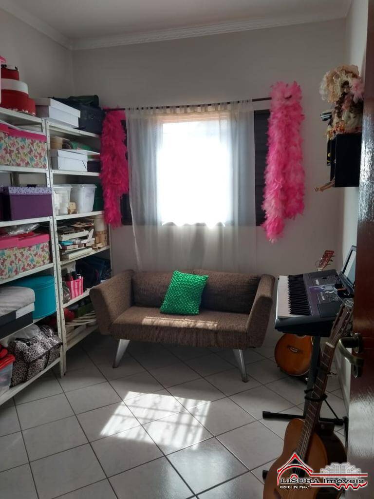 Casa à venda com 3 quartos, 180m² - Foto 15