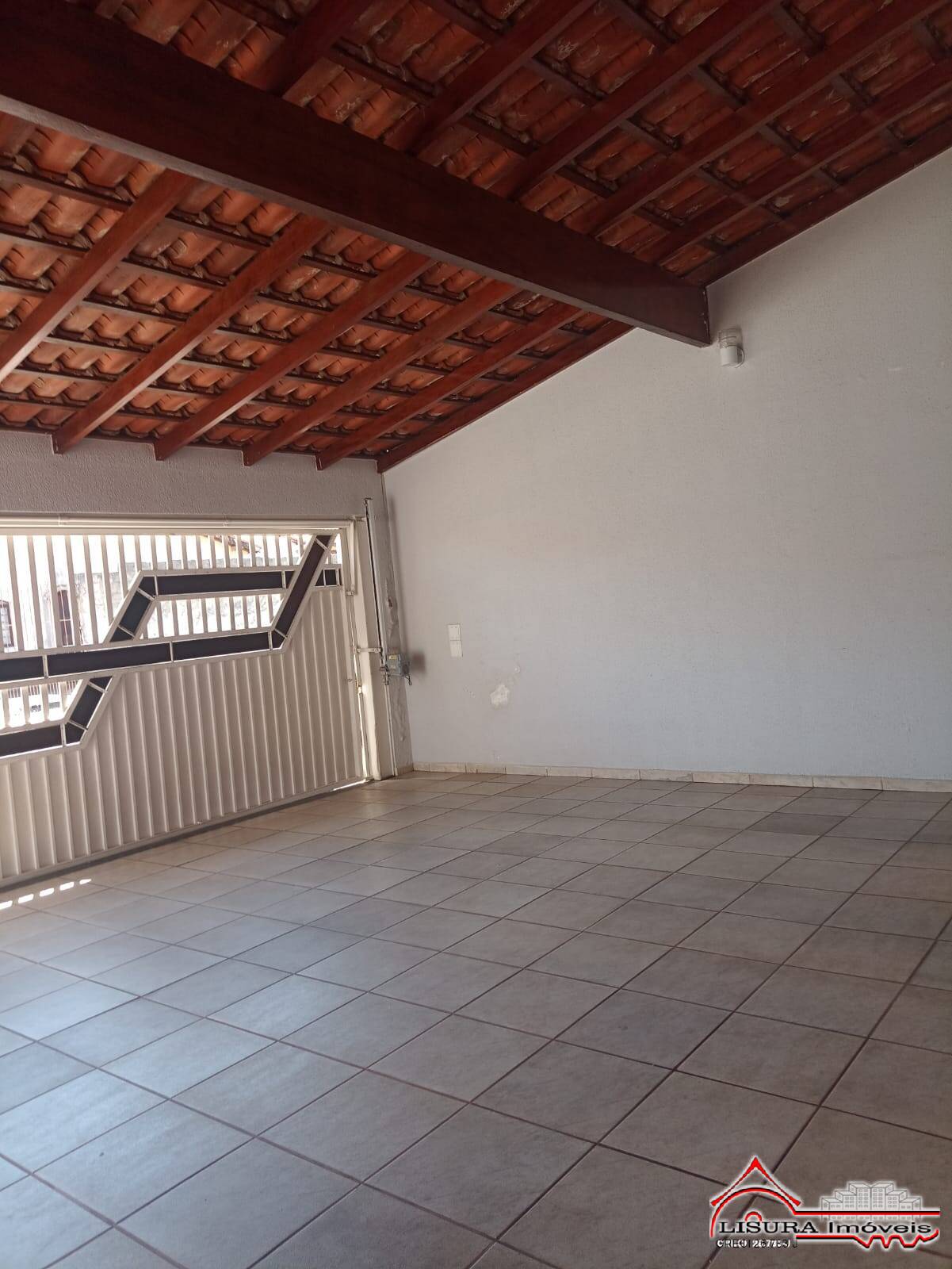 Casa à venda com 3 quartos, 207m² - Foto 2