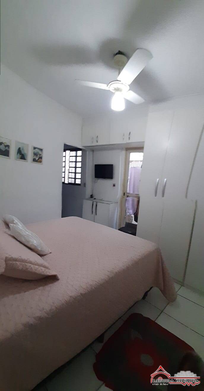 Casa à venda com 3 quartos, 198m² - Foto 4