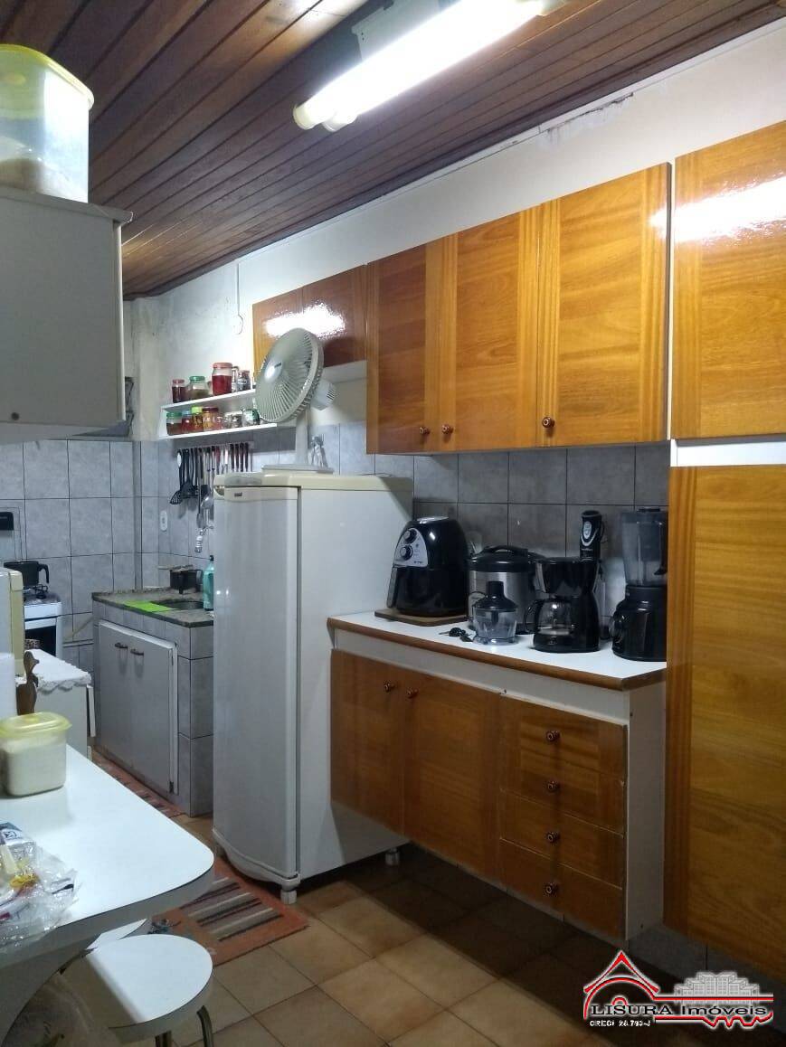 Casa à venda com 4 quartos, 215m² - Foto 20